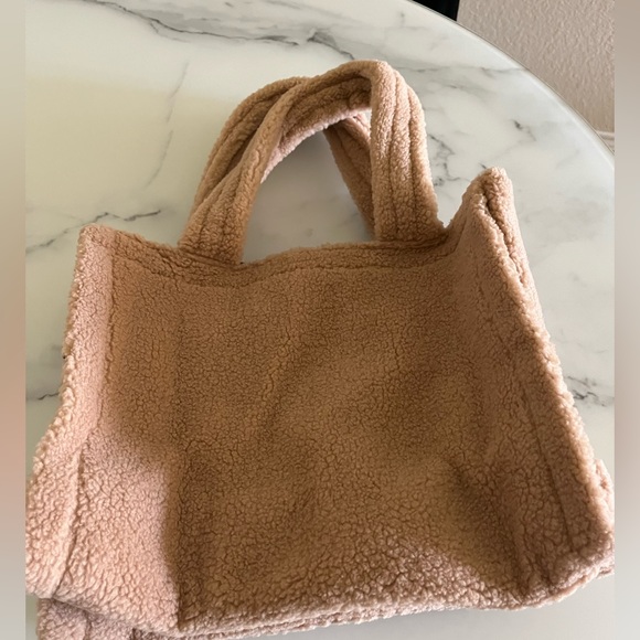 *GAVE AWAY* Victoria’s Secret Tote Bag - NEW - Picture 3 of 5